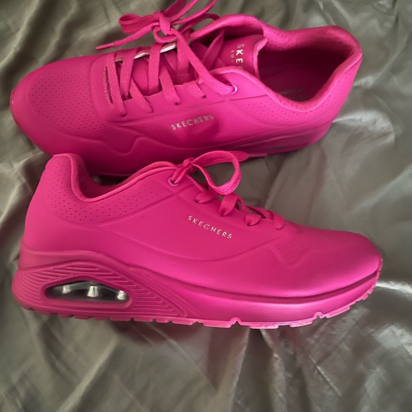 Skechers women’s size 11 Uno light sneaker. Worn once for 4 hours. - Picture 1 of 5